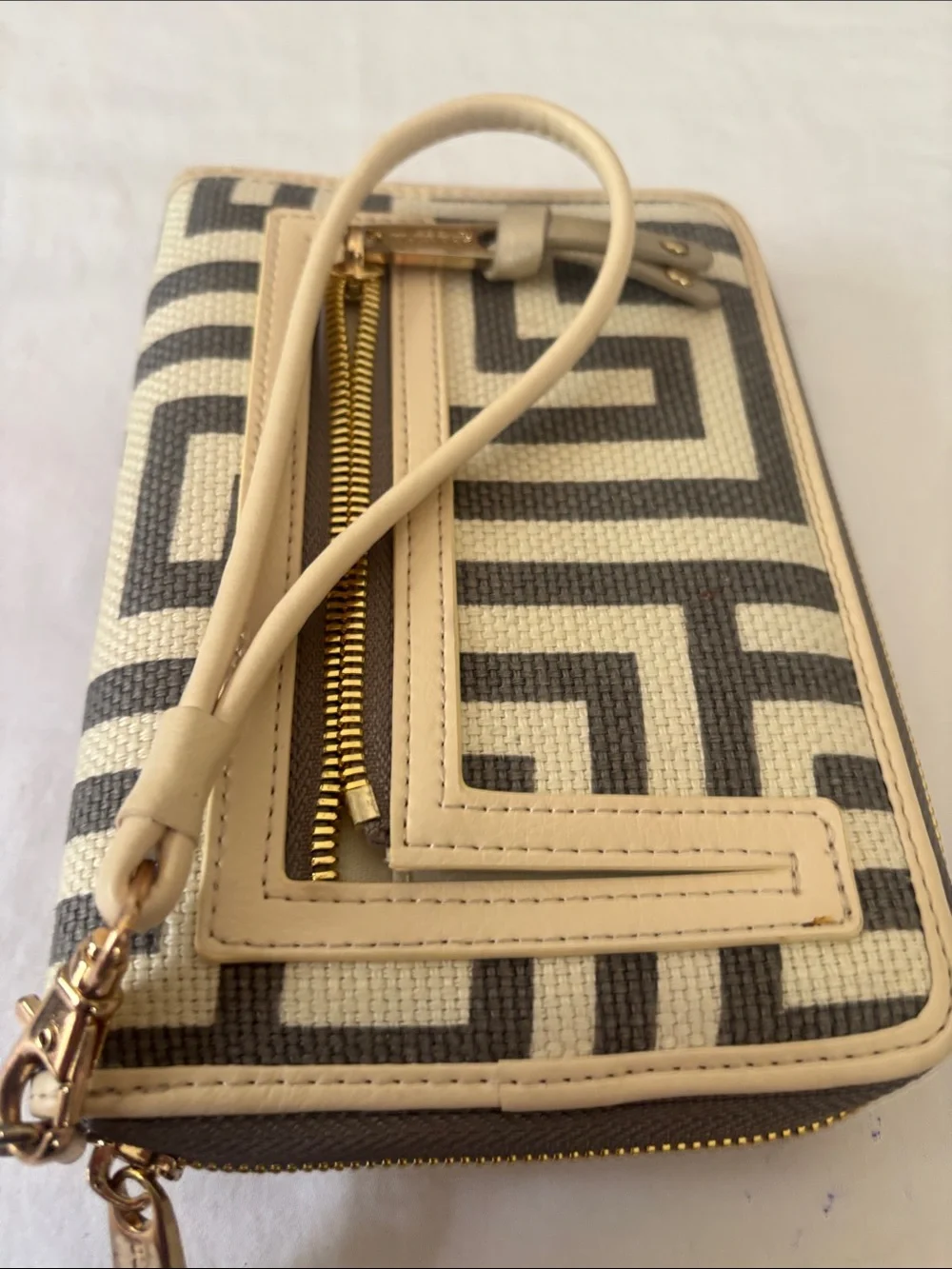 Spartina 449 Cream and Gray Geo-Pattern Wristlet with Metallic Flap
